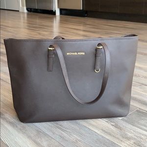 Michael Kors Jet Set Travel Tote - chocolate brown